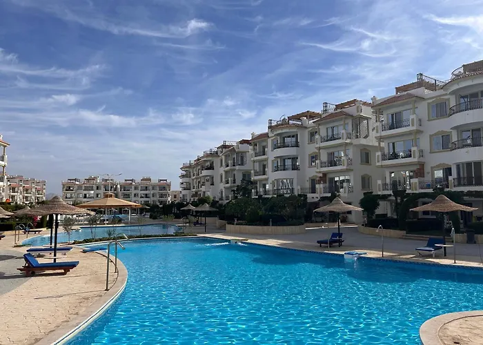 Hills - 2br With Pool View And Free Access Appartamento *