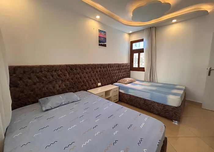 Hills - 2br With Pool View And Free Access